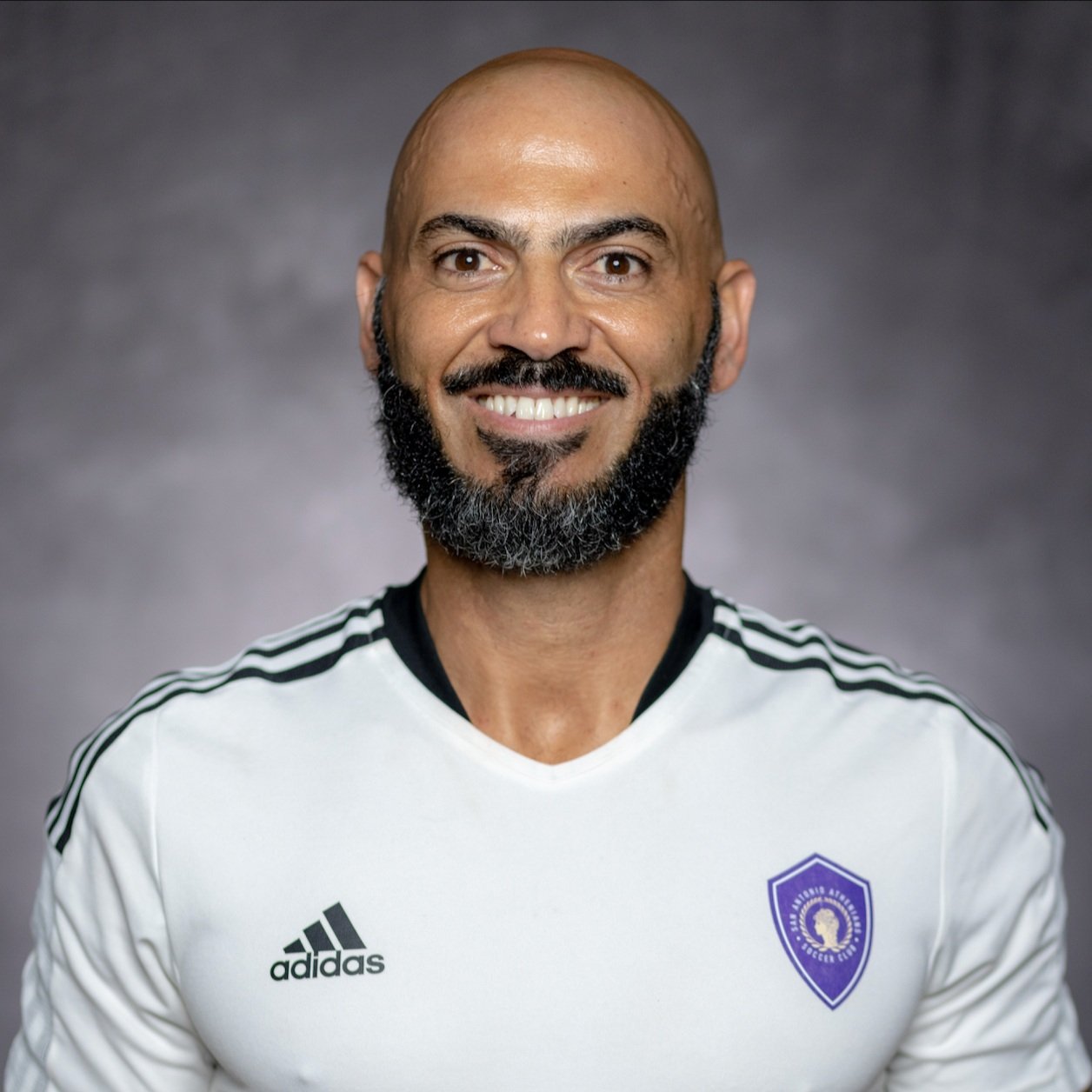 Reinaldo Lima De Siqueirahead coach - 
